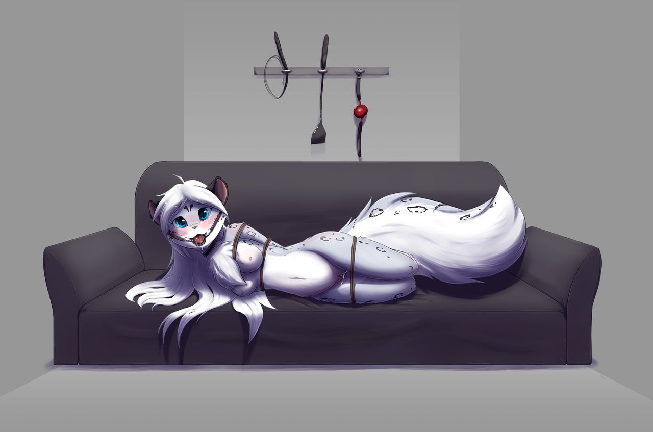 Model Maeve page 7 full